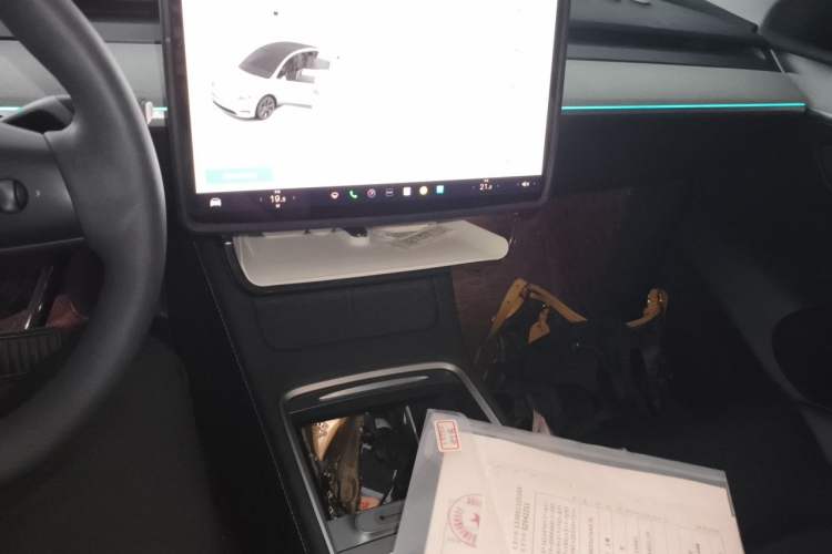 Used Tesla Model Y 2023 Rear-Wheel-Drive Version Audio And AC Panel