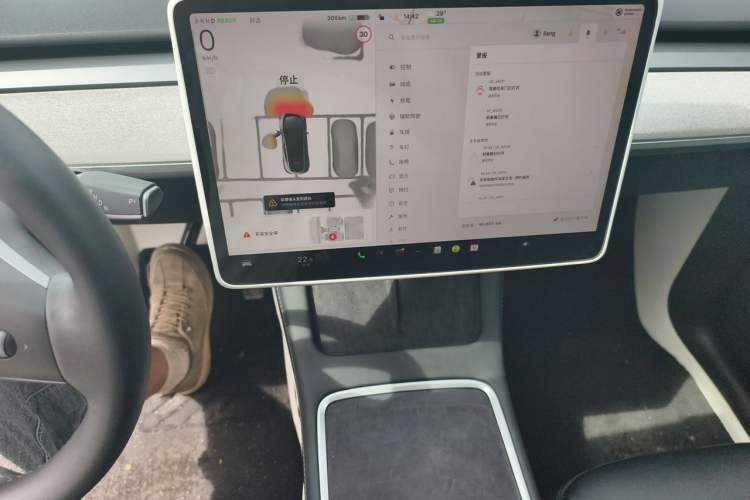 Used Tesla Model Y 2023 Long-Range All-Wheel-Drive Version Audio And AC Panel