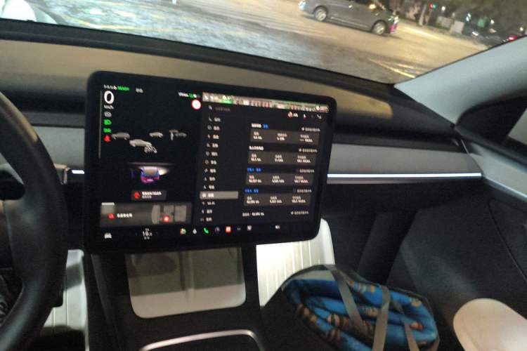 Used Tesla Model Y 2023 Rear-Wheel-Drive Version Audio And AC Panel