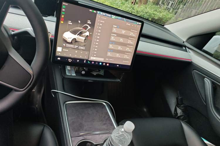 Used Tesla Model Y 2023 Long-Range All-Wheel-Drive Version Audio And AC Panel
