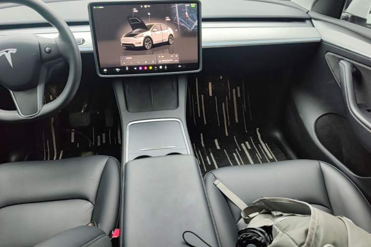 Used Tesla Model Y 2023 Rear-Wheel-Drive Version Audio And AC Panel