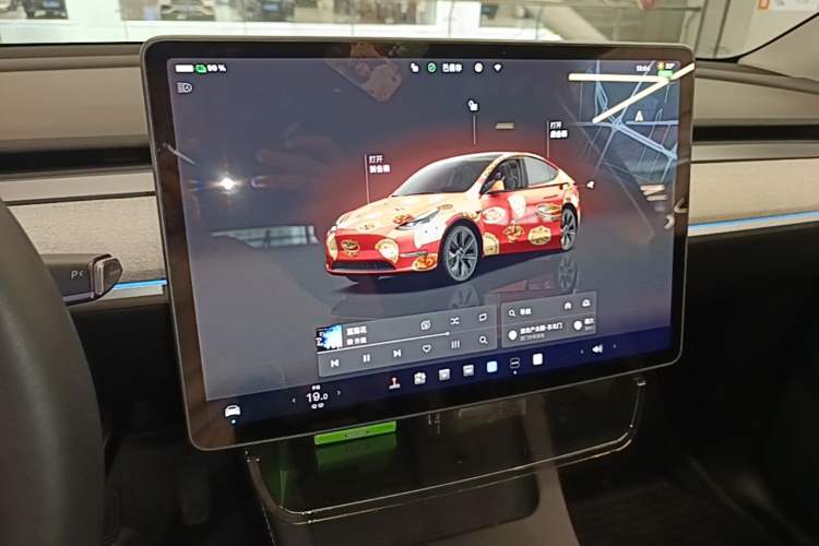 Used Tesla Model Y 2023 Rear-Wheel-Drive Version Audio And AC Panel