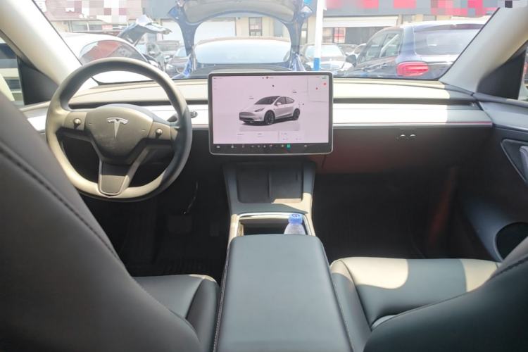 Used Tesla Model Y 2023 Rear-Wheel-Drive Version Center Console
