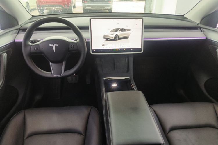 Used Tesla Model Y 2023 Rear-Wheel-Drive Version Center Console