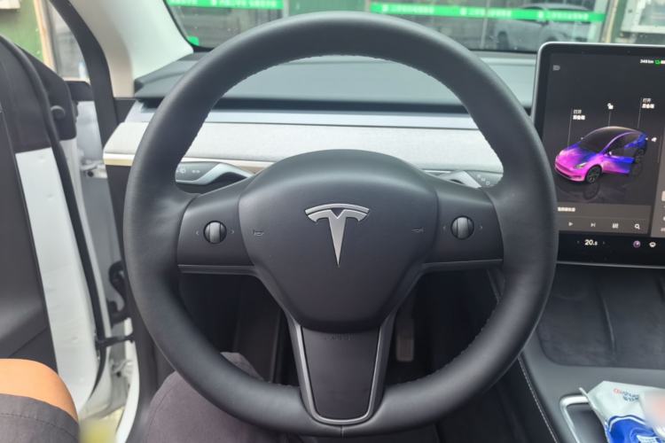 Used Tesla Model Y 2023 Rear-Wheel-Drive Version Center Console