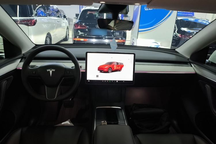 Used Tesla Model Y 2023 Rear-Wheel-Drive Version Center Console