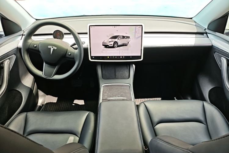 Used Tesla Model Y 2023 Rear-Wheel-Drive Version Center Console