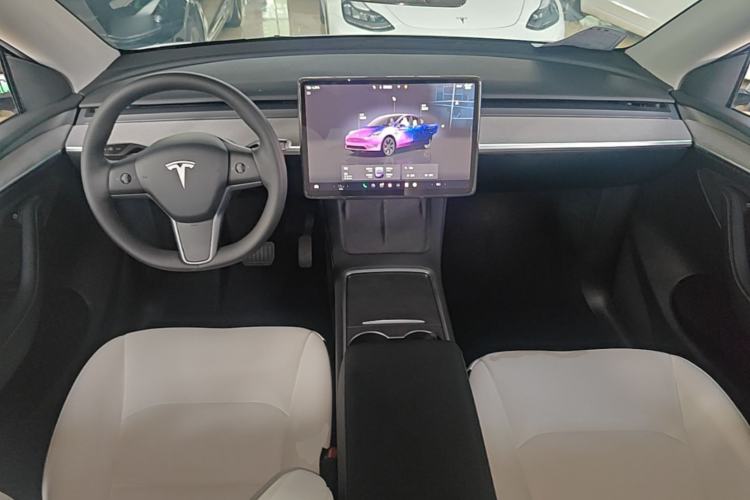 Used Tesla Model Y 2023 Rear-Wheel-Drive Version Center Console
