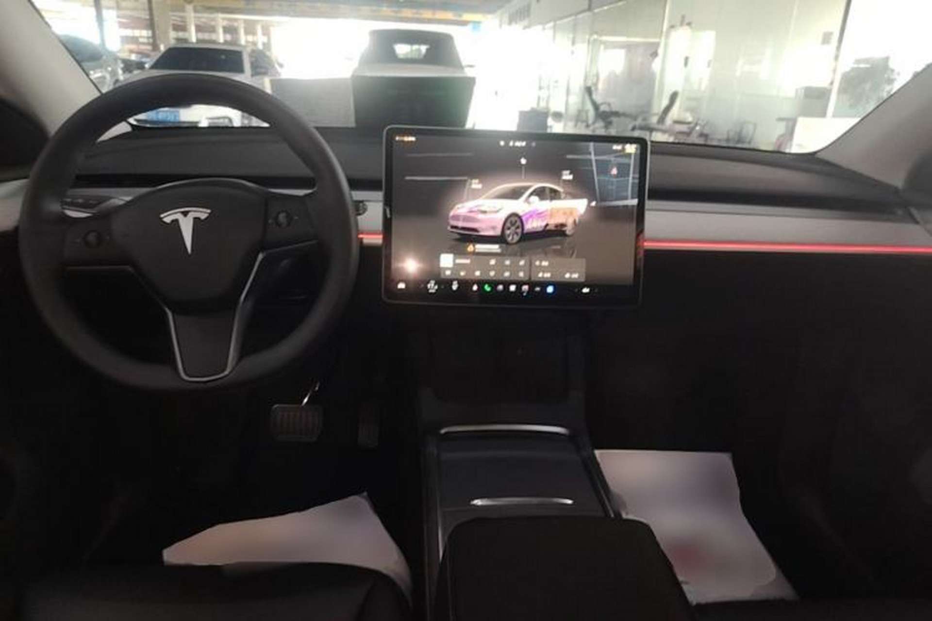 Used Tesla Model Y 2023 Long-Range All-Wheel-Drive Version Center Console