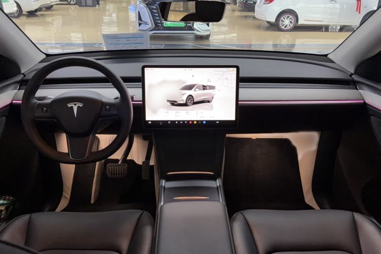 Used Tesla Model Y 2023 Rear-Wheel-Drive Version Center Console
