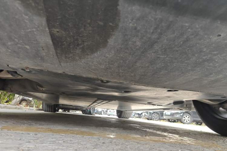 Used Tesla Model Y 2023 Rear-Wheel-Drive Version Chassis Front