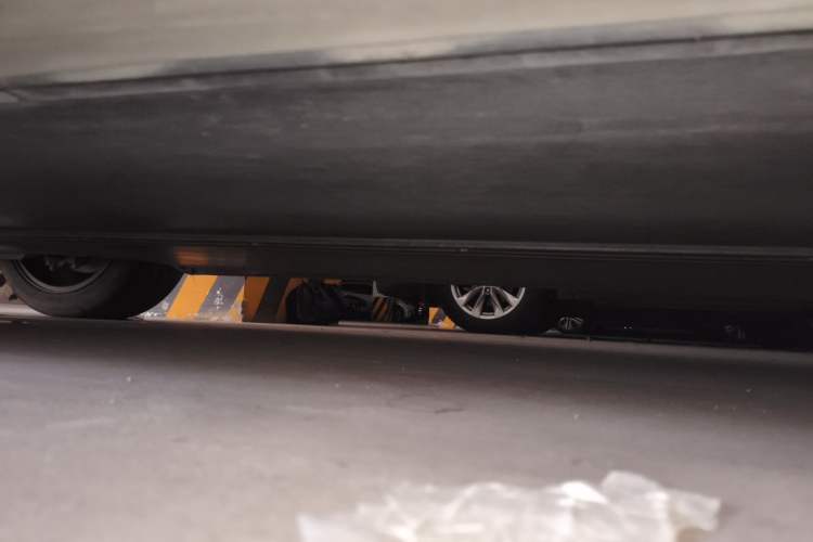 Used Tesla Model Y 2023 Rear-Wheel-Drive Version Chassis Front Left