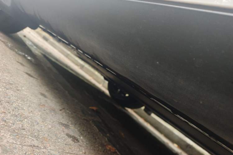 Used Tesla Model Y 2023 Long-Range All-Wheel-Drive Version Chassis Front Left