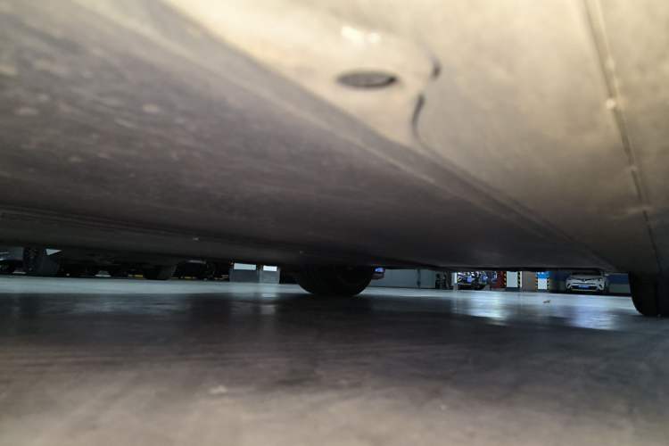 Used Tesla Model Y 2023 High-Performance All-Wheel-Drive Version Chassis Front Left