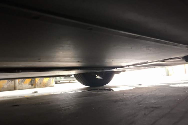 Used Tesla Model Y 2023 Rear-Wheel-Drive Version Chassis Front Right