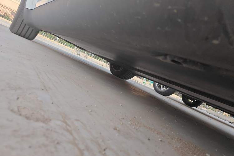 Used Tesla Model Y 2023 Rear-Wheel-Drive Version Chassis Front Right