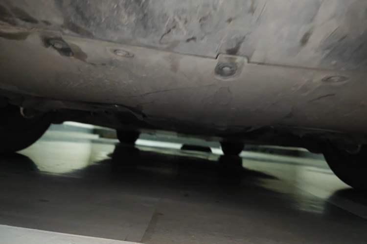 Used Tesla Model Y 2023 Long-Range All-Wheel-Drive Version Chassis Rear