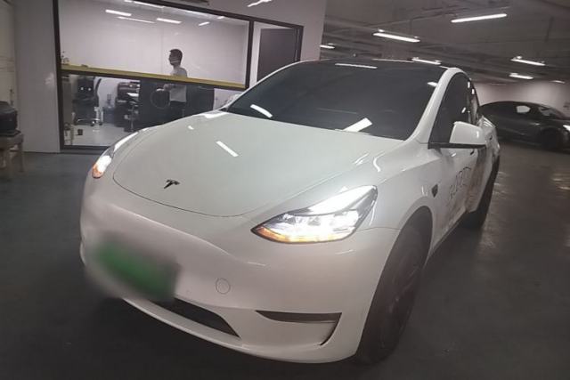 Used Tesla Model Y 2023 Long-Range All-Wheel-Drive Version
