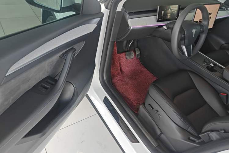 Used Tesla Model Y 2023 Rear-Wheel-Drive Version Driver Seat