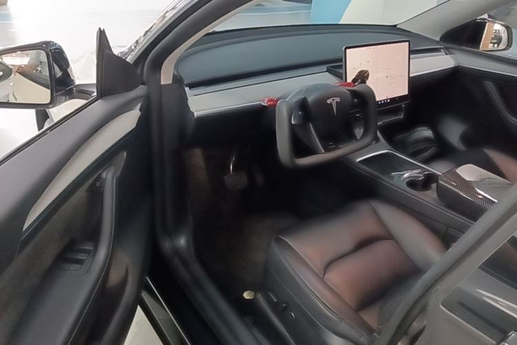Used Tesla Model Y 2023 Rear-Wheel-Drive Version Driver Seat