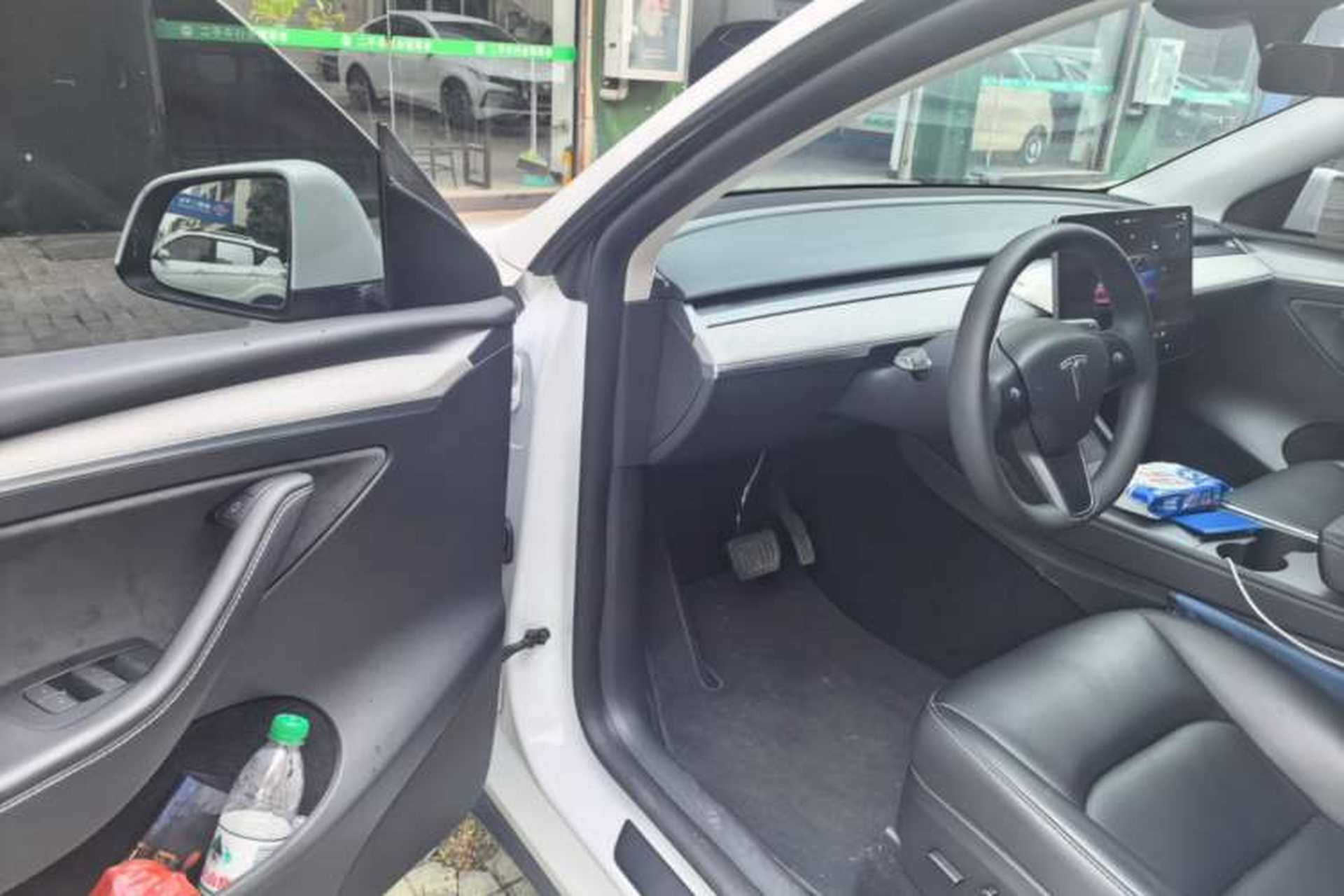 Used Tesla Model Y 2023 Rear-Wheel-Drive Version Driver Seat
