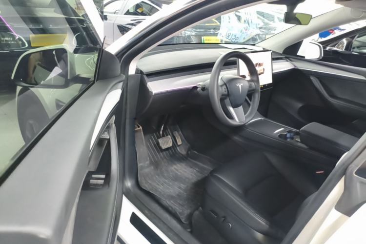 Used Tesla Model Y 2023 Rear-Wheel-Drive Version Driver Seat