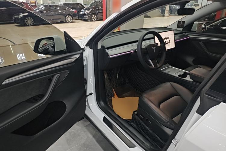 Used Tesla Model Y 2023 Rear-Wheel-Drive Version Driver Seat