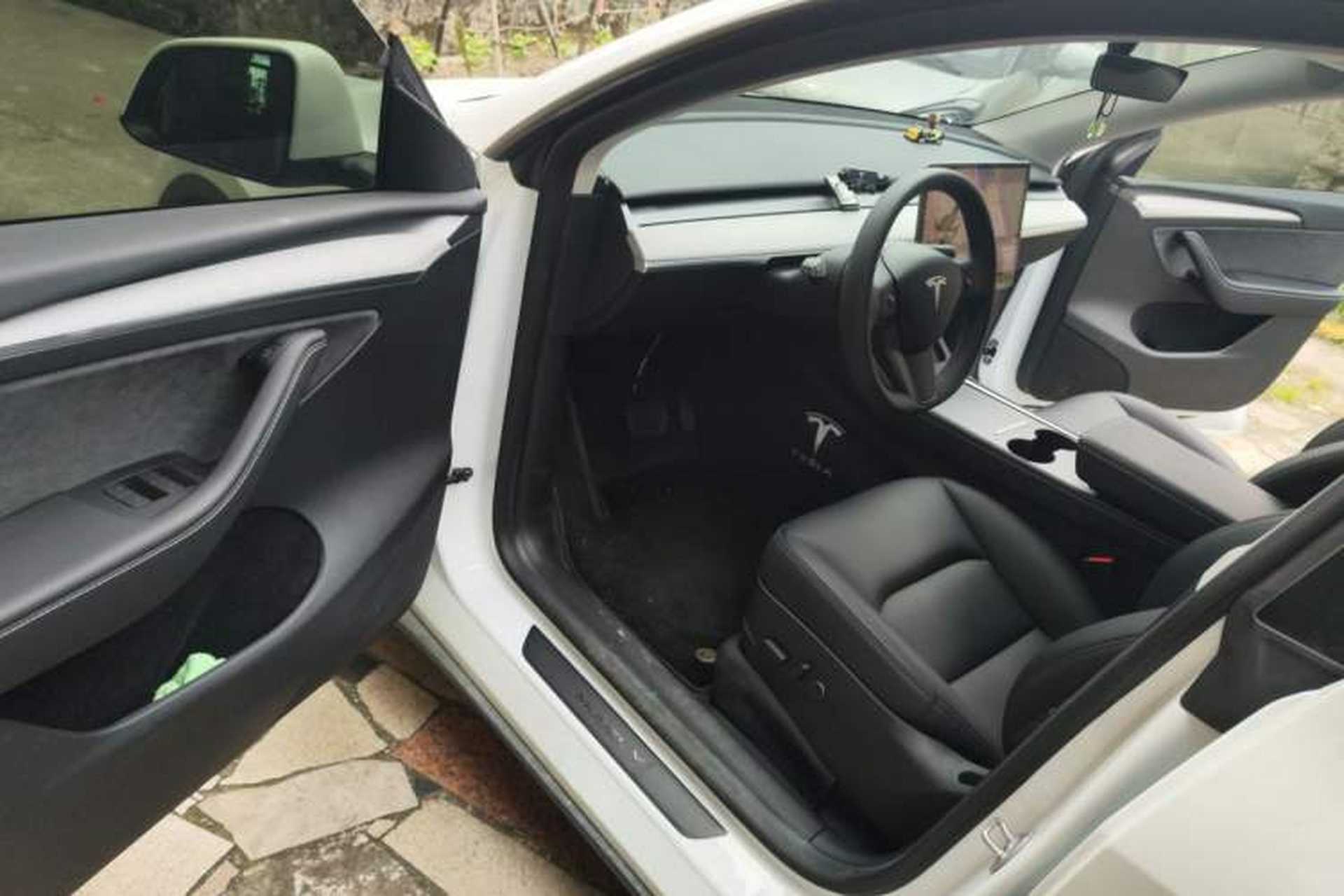 Used Tesla Model Y 2023 Rear-Wheel-Drive Version Driver Seat