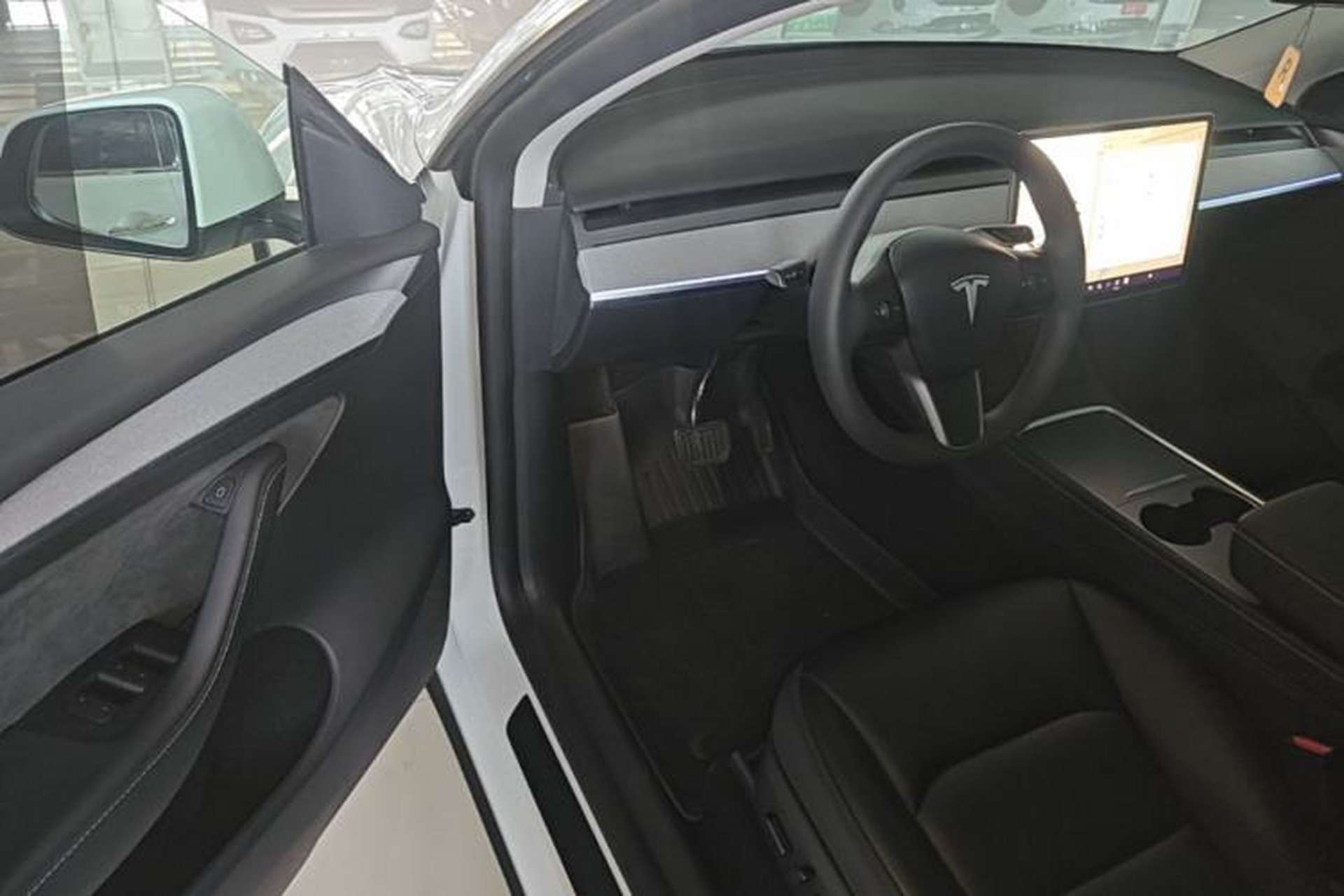 Used Tesla Model Y 2023 Rear-Wheel-Drive Version Driver Seat