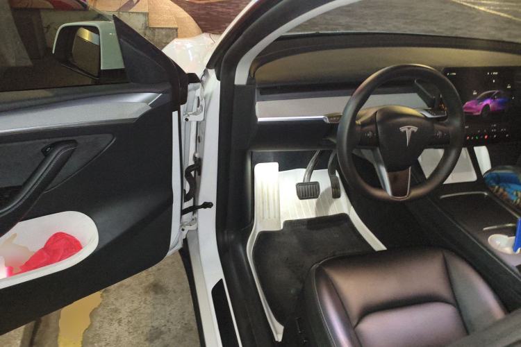 Used Tesla Model Y 2023 Rear-Wheel-Drive Version Driver Seat