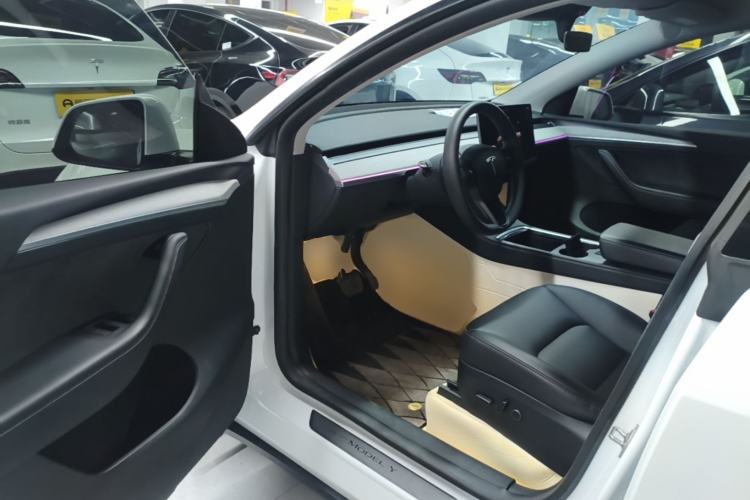 Used Tesla Model Y 2023 Rear-Wheel-Drive Version Driver Seat
