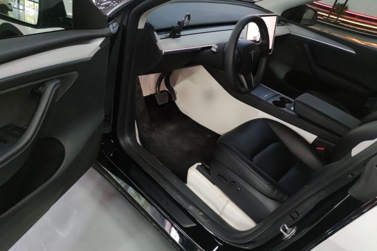 Used Tesla Model Y 2023 Rear-Wheel-Drive Version Driver Seat