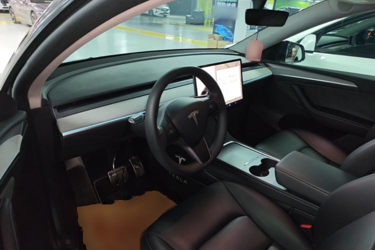 Used Tesla Model Y 2023 Rear-Wheel-Drive Version Driver Seat