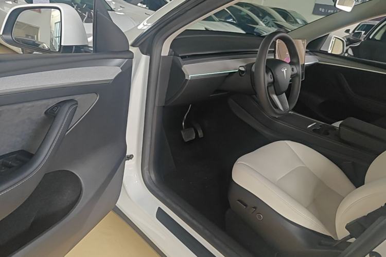 Used Tesla Model Y 2023 Rear-Wheel-Drive Version Driver Seat