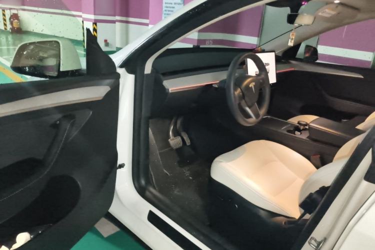 Used Tesla Model Y 2023 Rear-Wheel-Drive Version Driver Seat