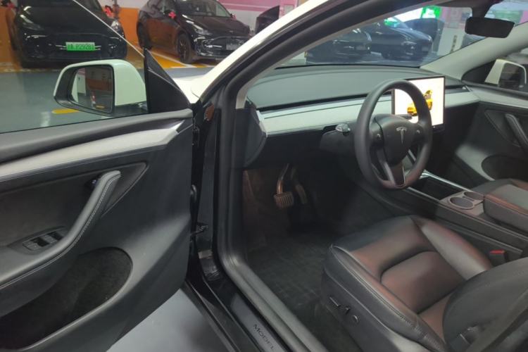 Used Tesla Model Y 2023 Rear-Wheel-Drive Version Driver Seat