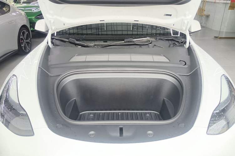 Used Tesla Model Y 2023 Rear-Wheel-Drive Version Engine Bay