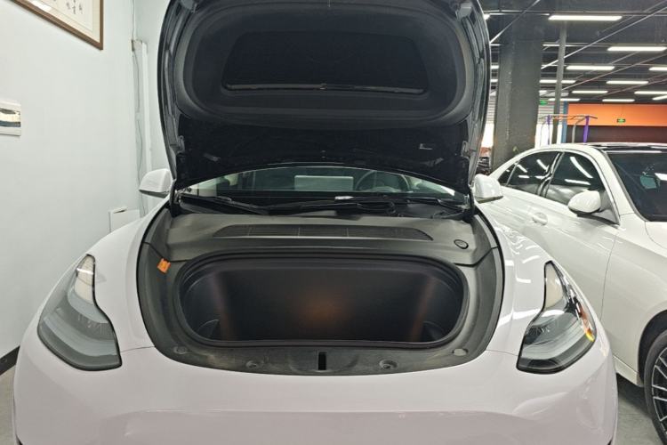 Used Tesla Model Y 2023 Rear-Wheel-Drive Version Engine Bay