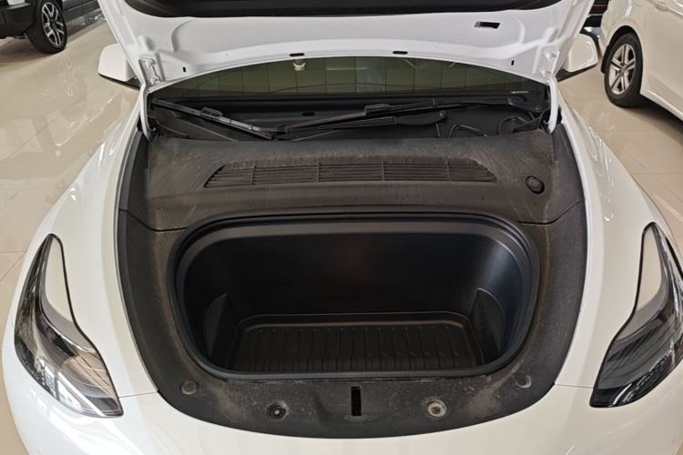 Used Tesla Model Y 2023 Rear-Wheel-Drive Version Engine Bay