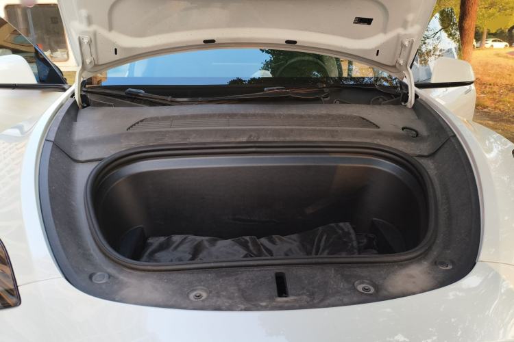 Used Tesla Model Y 2023 Rear-Wheel-Drive Version Engine Bay