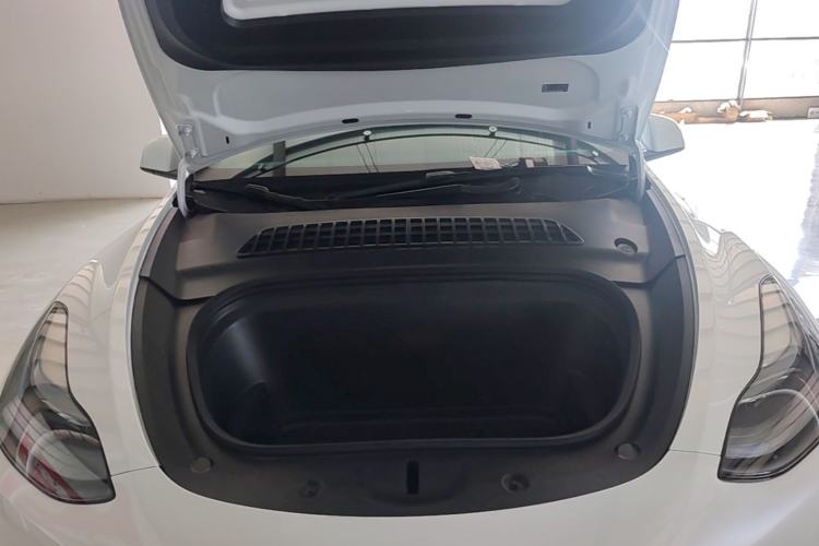 Used Tesla Model Y 2023 Rear-Wheel-Drive Version Engine Bay