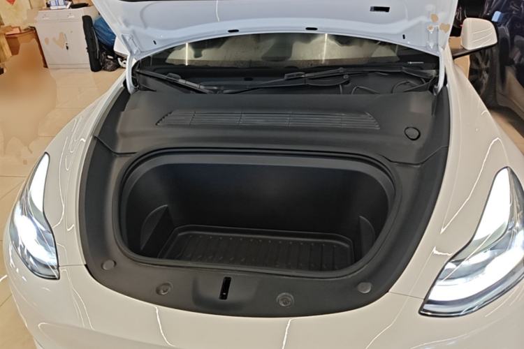 Used Tesla Model Y 2023 Rear-Wheel-Drive Version Engine Bay