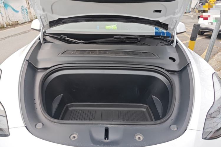 Used Tesla Model Y 2023 Rear-Wheel-Drive Version Engine Bay