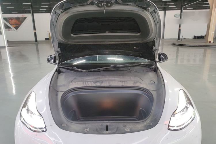 Used Tesla Model Y 2023 Rear-Wheel-Drive Version Engine Bay