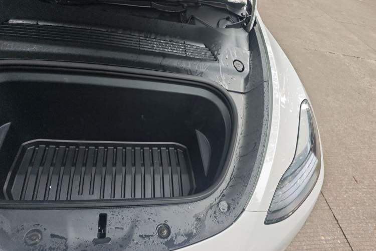 Used Tesla Model Y 2023 Long-Range All-Wheel-Drive Version Engine Bay Left