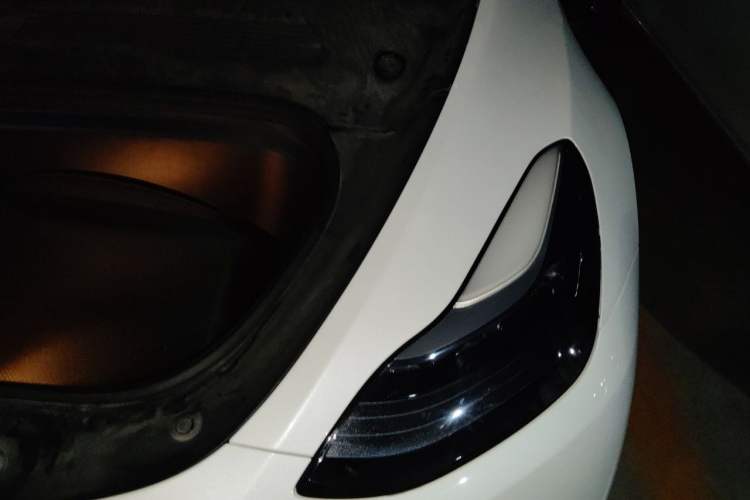 Used Tesla Model Y 2023 Rear-Wheel-Drive Version Engine Bay Left