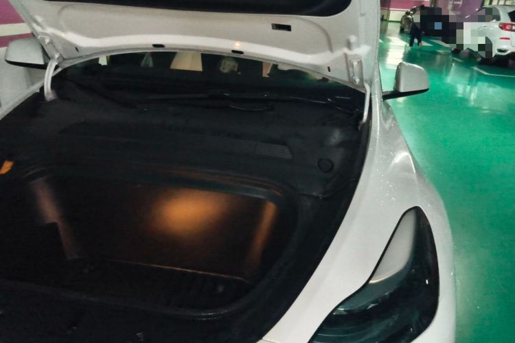 Used Tesla Model Y 2023 Rear-Wheel-Drive Version Engine Bay Left
