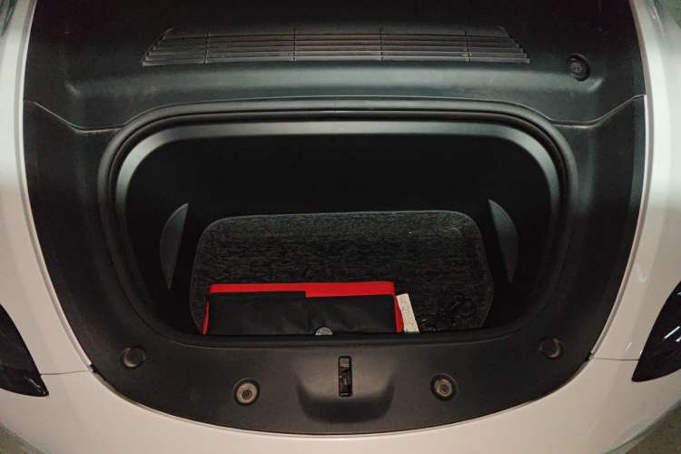 Used Tesla Model Y 2023 Rear-Wheel-Drive Version Engine Bay