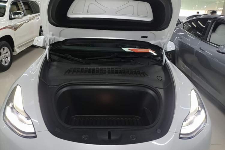 Used Tesla Model Y 2023 Rear-Wheel-Drive Version Engine Bay