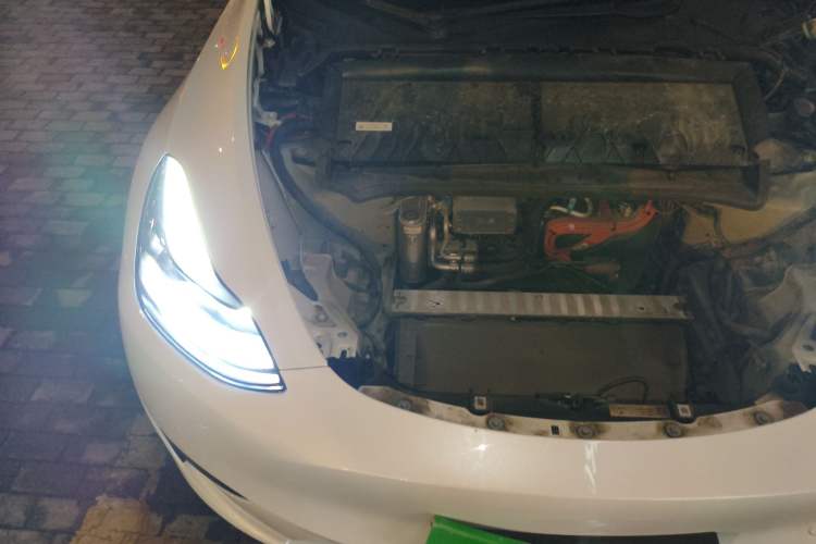 Used Tesla Model Y 2023 Rear-Wheel-Drive Version Engine Bay Right